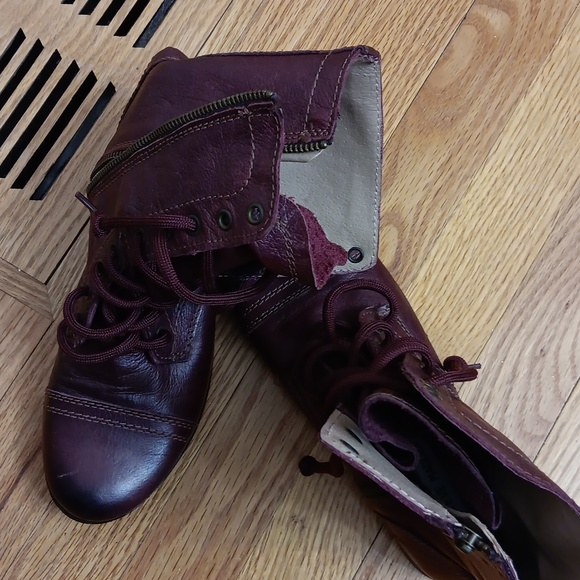 Steve Madden leather combat boots - Picture 2 of 6